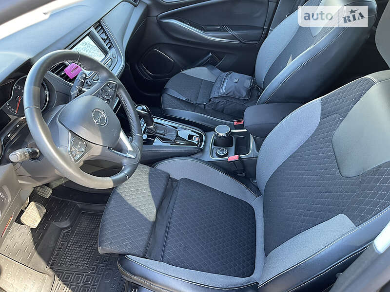 Внедорожник / Кроссовер Opel Grandland X 2019 в Вишневом