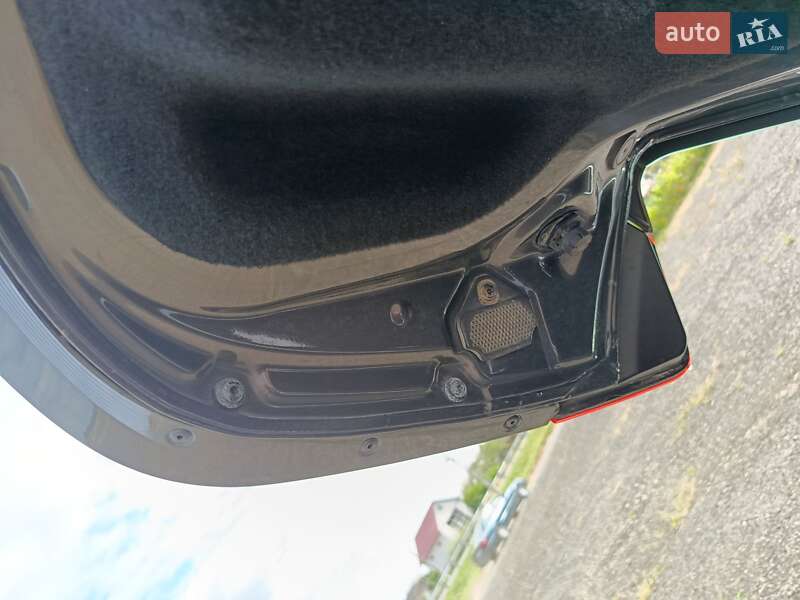 Универсал Opel Insignia Country Tourer 2015 в Голобах