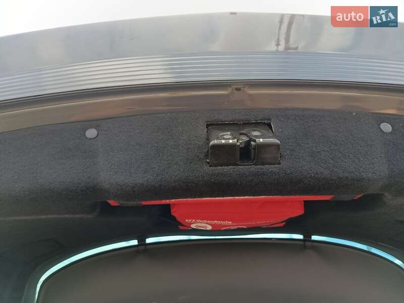 Универсал Opel Insignia Country Tourer 2015 в Голобах