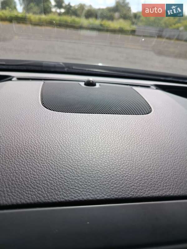 Универсал Opel Insignia Country Tourer 2015 в Голобах