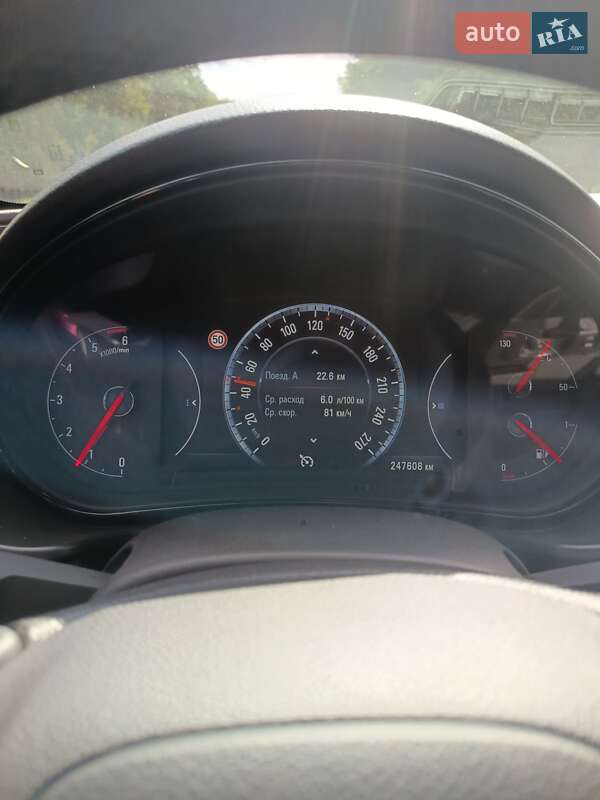 Универсал Opel Insignia Country Tourer 2015 в Голобах