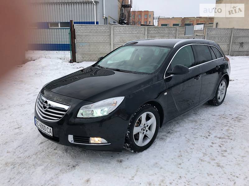 Opel Insignia 2011 года