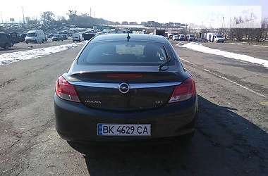 Седан Opel Insignia 2013 в Ровно