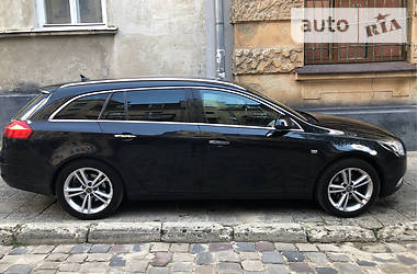 Універсал Opel Insignia 2010 в Львові