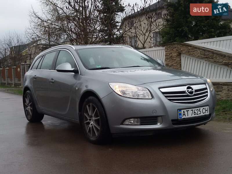 Универсал Opel Insignia 2010 в Калуше