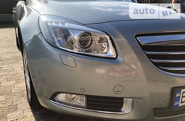 Универсал Opel Insignia 2012 в Новояворовске