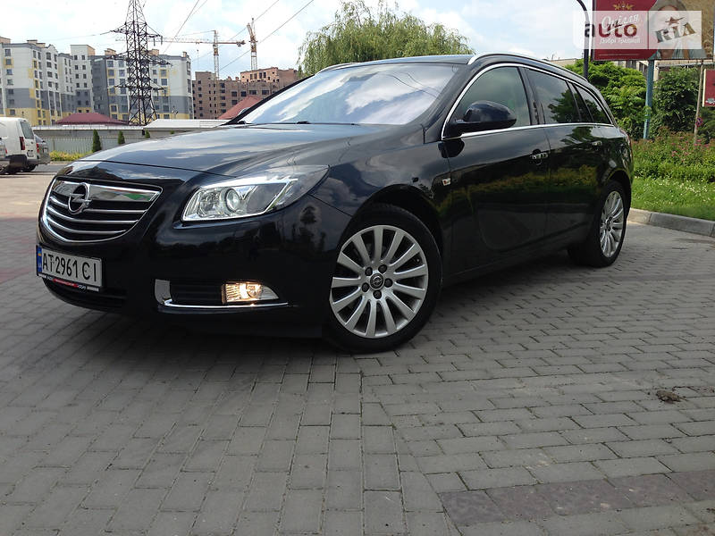 Универсал Opel Insignia 2011 в Ивано-Франковске