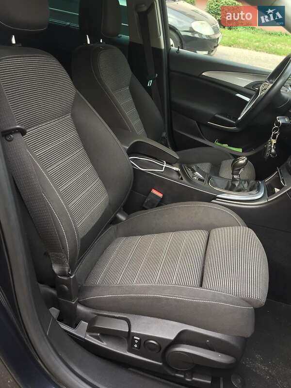 Седан Opel Insignia 2013 в Житомире