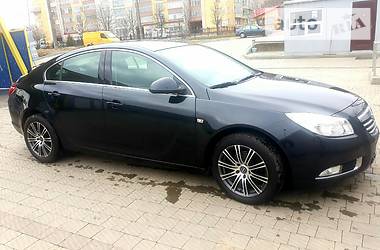Хетчбек Opel Insignia 2012 в 