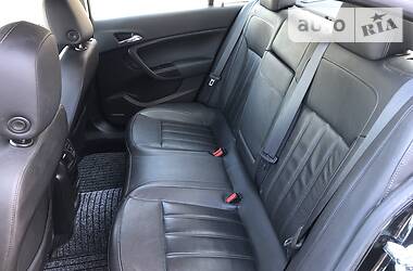 Седан Opel Insignia 2010 в 