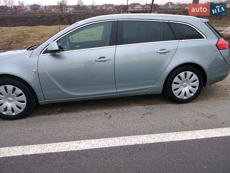 Універсал Opel Insignia 2012 в Івано-Франківську
