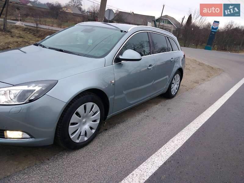 Універсал Opel Insignia 2012 в Івано-Франківську
