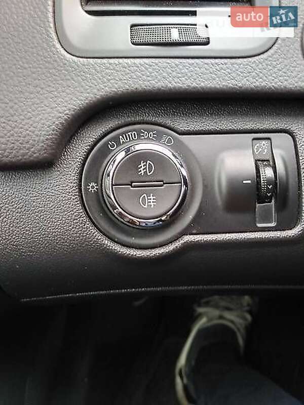 Універсал Opel Insignia 2012 в Івано-Франківську