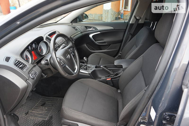 Універсал Opel Insignia 2013 в Самборі