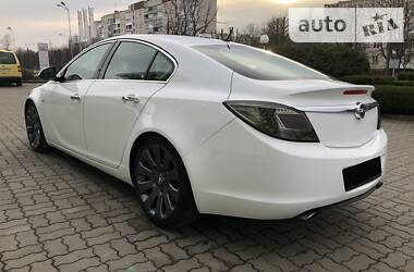 Седан Opel Insignia 2010 в 