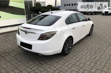 Седан Opel Insignia 2010 в 