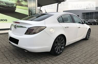 Седан Opel Insignia 2010 в 