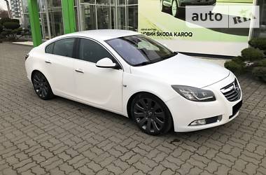 Седан Opel Insignia 2010 в 