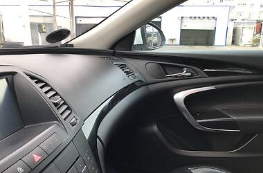 Седан Opel Insignia 2010 в 