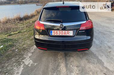 Універсал Opel Insignia 2010 в 