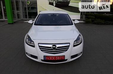 Седан Opel Insignia 2010 в 