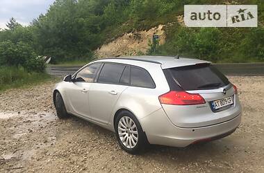 Універсал Opel Insignia 2010 в 