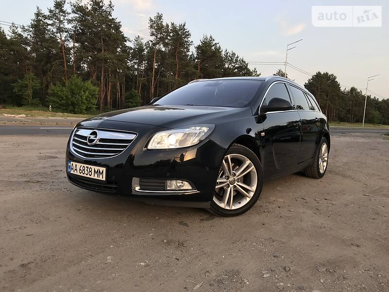 Универсал Opel Insignia 2010 в Киеве