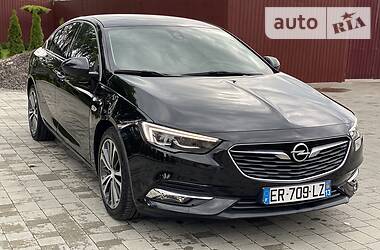 Седан Opel Insignia 2017 в 