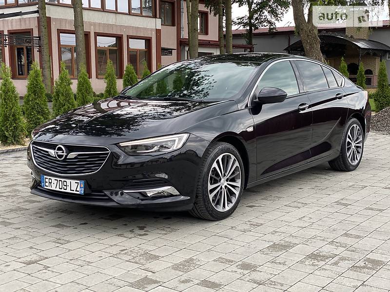 Седан Opel Insignia 2017 в 