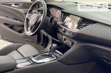 Седан Opel Insignia 2017 в 