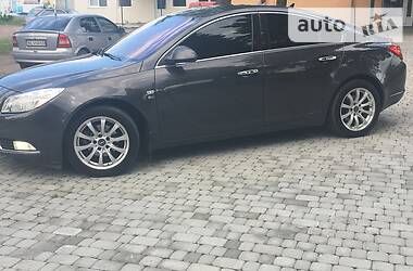 Хэтчбек Opel Insignia 2012 в Бродах