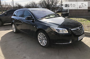 Універсал Opel Insignia 2013 в Києві