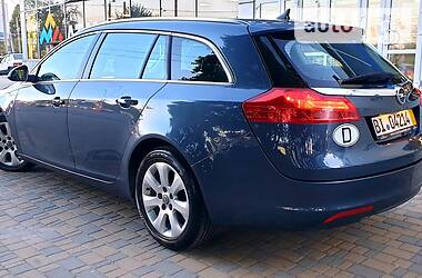 Універсал Opel Insignia 2010 в 