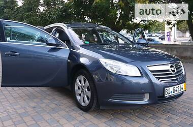 Універсал Opel Insignia 2010 в 