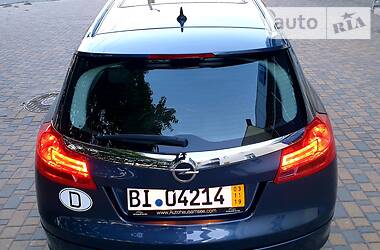 Універсал Opel Insignia 2010 в 