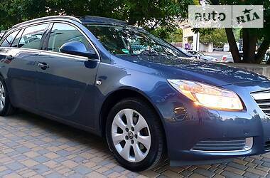 Універсал Opel Insignia 2010 в 