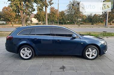 Универсал Opel Insignia 2014 в 