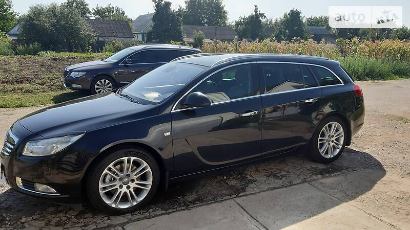 Универсал Opel Insignia 2012 в Киеве