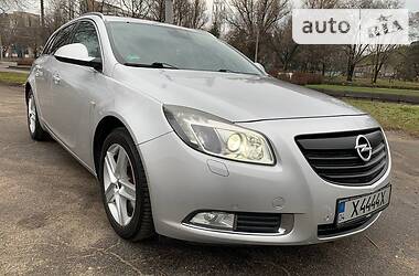 Универсал Opel Insignia 2010 в Днепре