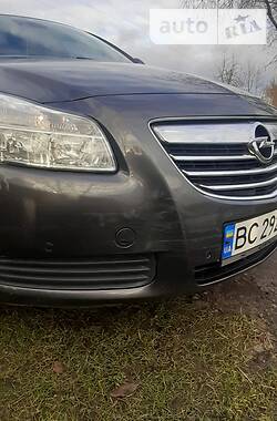 Седан Opel Insignia 2010 в Львове