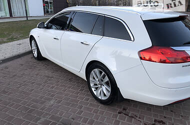 Универсал Opel Insignia 2012 в Черкассах