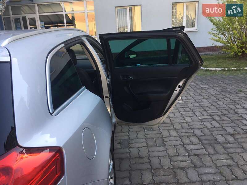 Універсал Opel Insignia 2013 в Івано-Франківську