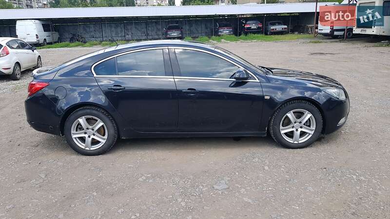 Ліфтбек Opel Insignia 2009 в Ізмаїлі