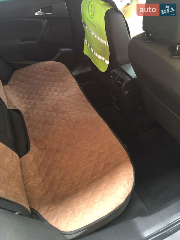 Универсал Opel Insignia 2013 в Бучаче