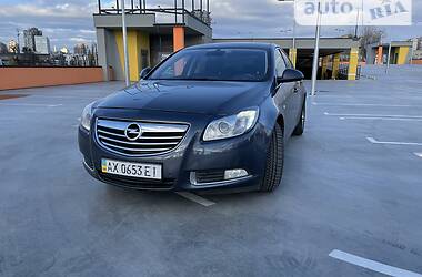 Седан Opel Insignia 2010 в Киеве