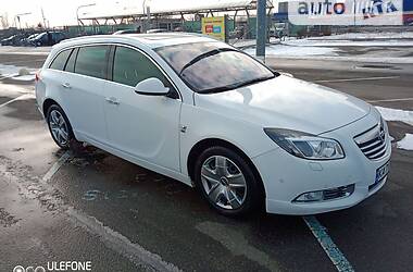 Универсал Opel Insignia 2012 в 