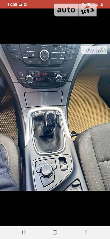 Седан Opel Insignia 2011 в Києві