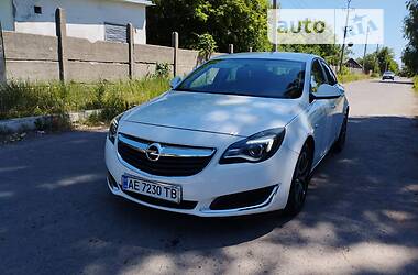 Седан Opel Insignia 2016 в Синельниково