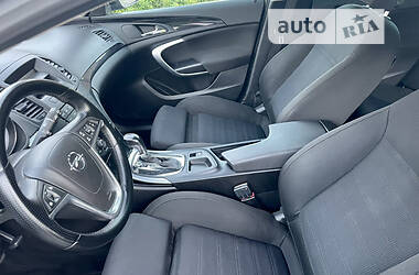 Универсал Opel Insignia 2009 в 