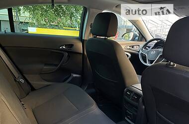 Седан Opel Insignia 2016 в 